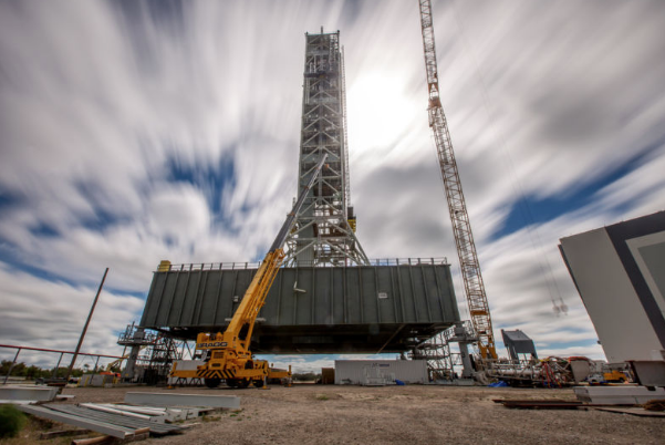 La NASA ha speso 10 anni $ 1 miliardo per una singola torre di lancio