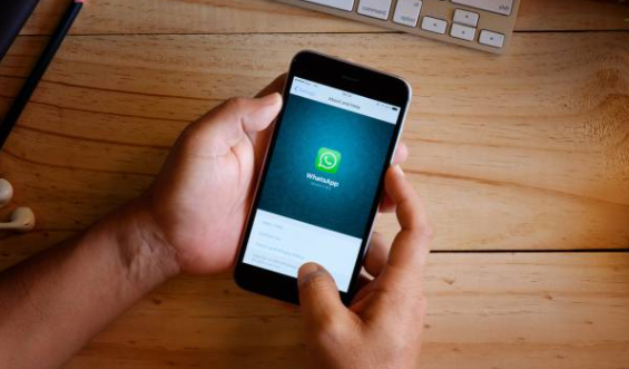 Come inviare una conversazione WhatsApp per email
