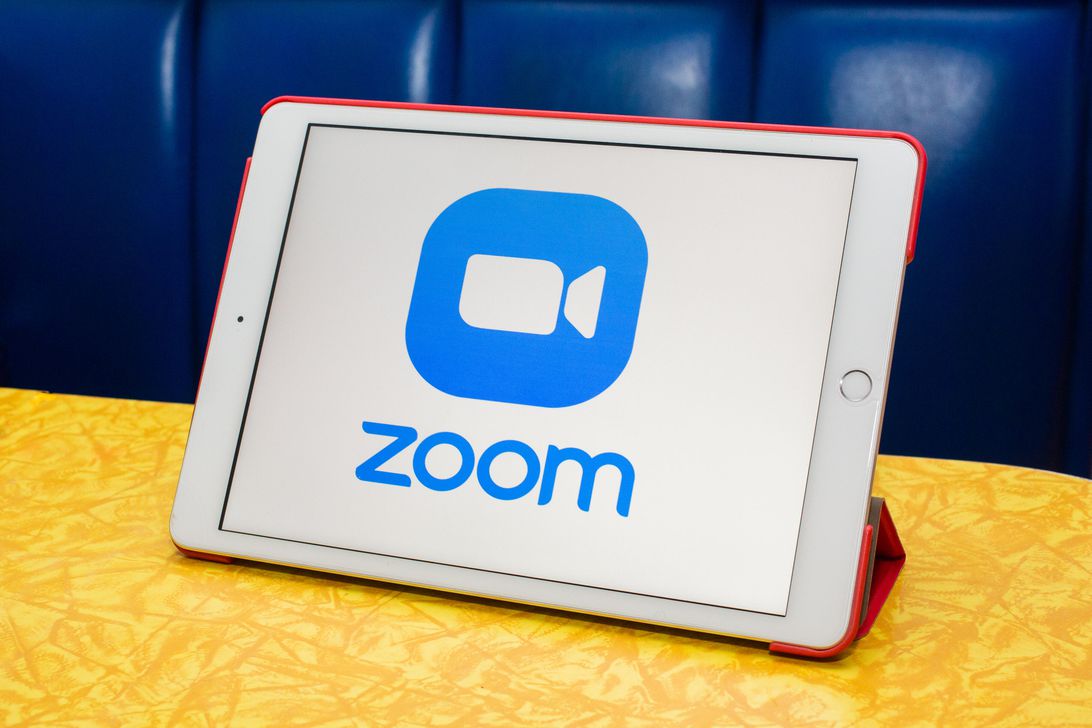 Zoom aggiunge servizi di traduzione dal vivo e più funzioni di lavoro ibride