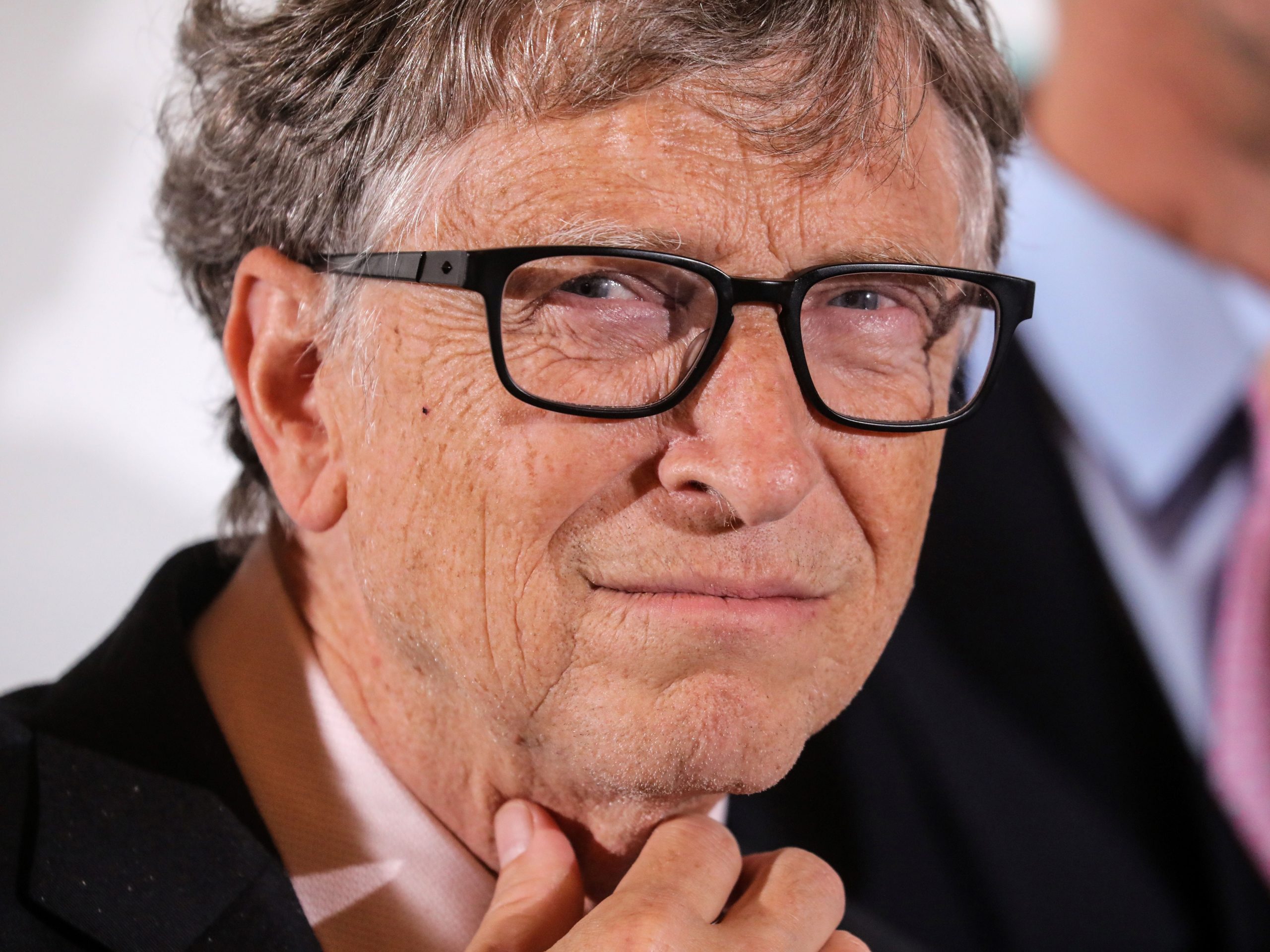 Perché Bill Gates lava i piatti e legge per un'ora per dormire bene la notte?