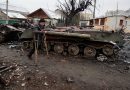 Le truppe russe bucano i  serbatoi dei carrarmati per evitare il combattimento