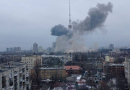 Missili colpiscono la torre della TV di Kiev (VIDEO)