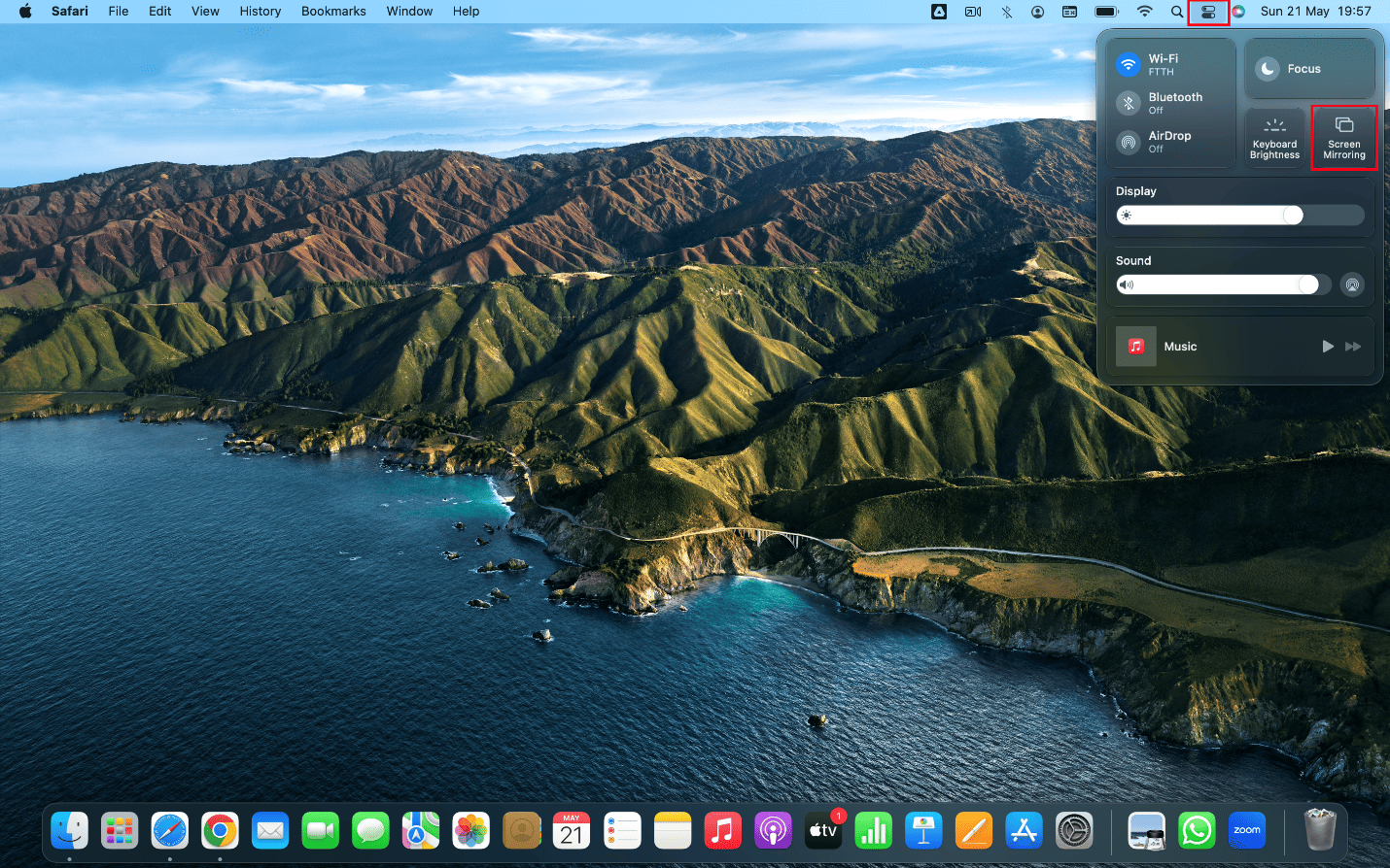 sul tuo dispositivo Mac, apri l'icona Control Center e seleziona Screen Mirroring | Effettua il mirroring di MacBook su Firestick