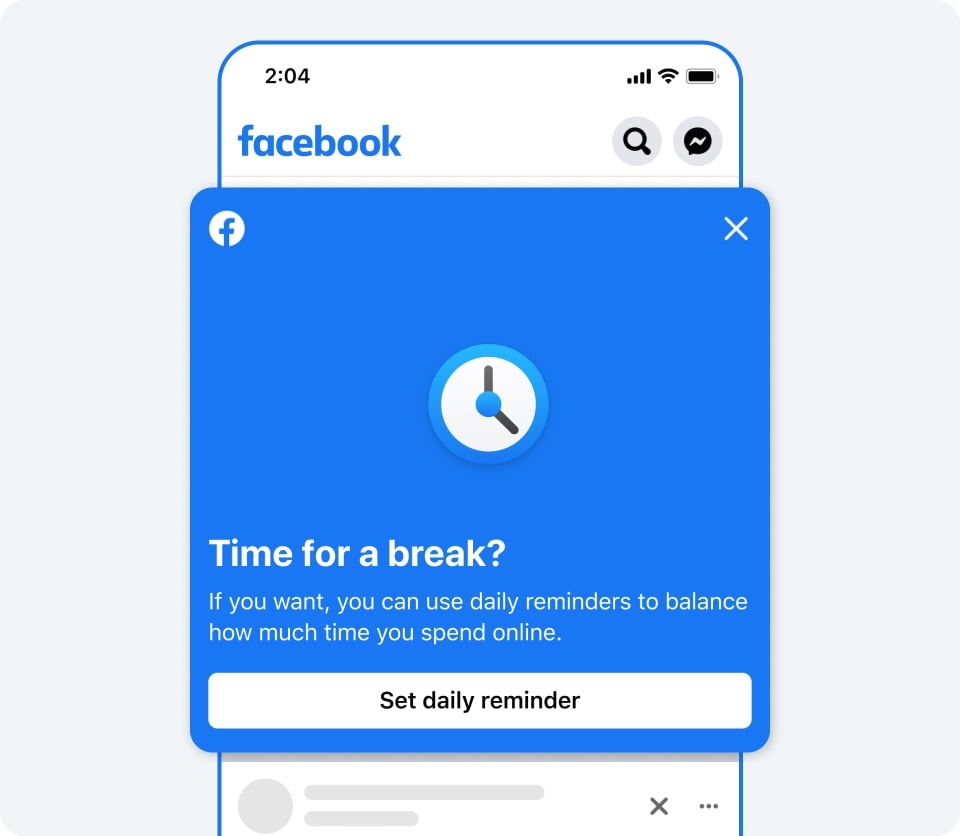 Schermo del telefono che mostra "È ora di fare una pausa?" notifica per adolescenti su Facebook