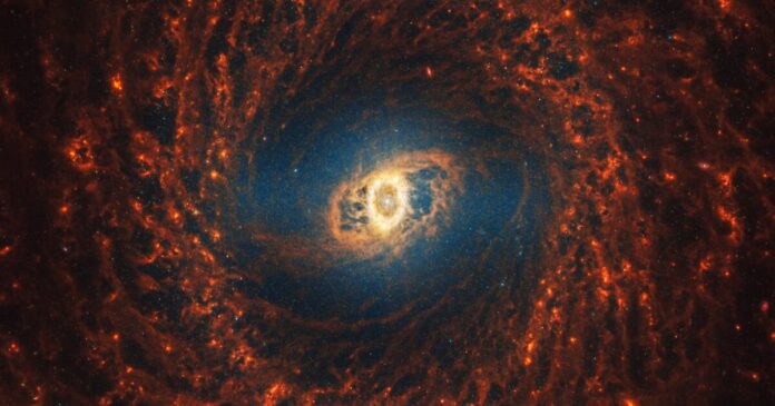 La struttura segreta delle galassie brilla nelle nuove spettacolari immagini del James Webb Telescope