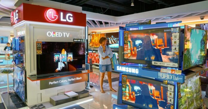 Samsung e LG insieme contro la minaccia cinese: alleanza strategica su OLED e LCD