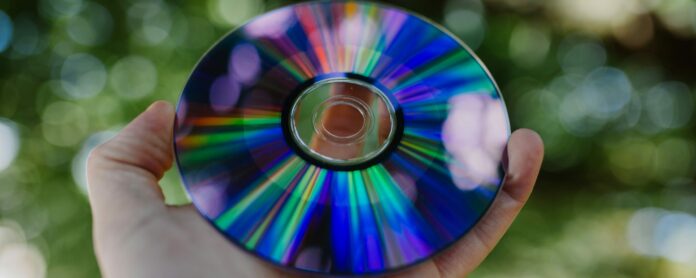 Nuova vita per dischi ottici DVD e Blu-Ray: possono memorizzare Terabyte di dati