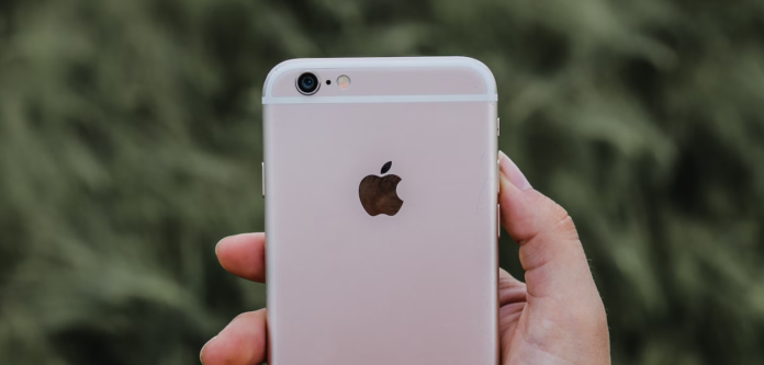 Apple, class action Batterygate: risarcimento di 14,4 mln di dollari per gli utenti iPhone