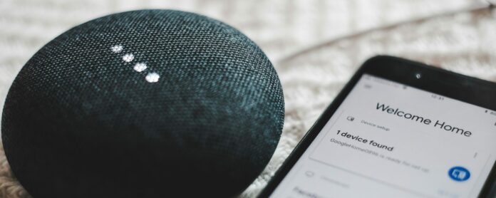 Alexa, Google Assistant e Siri pensano come gli umani: ne sono convinti tanti ragazzi